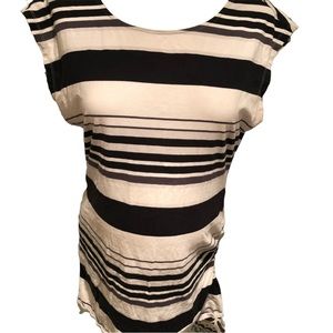 3/$10🎉M Bump Start Striped short sleeve Camisole